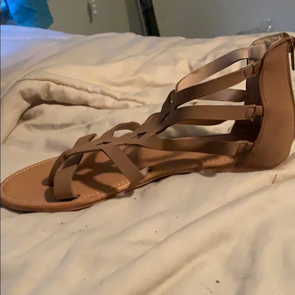 Tan gladiator sandals - Picture 2 of 6